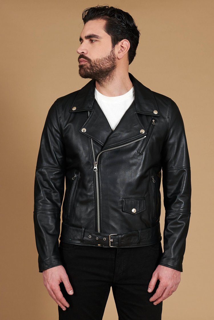 Chiodo biker in pelle nera...