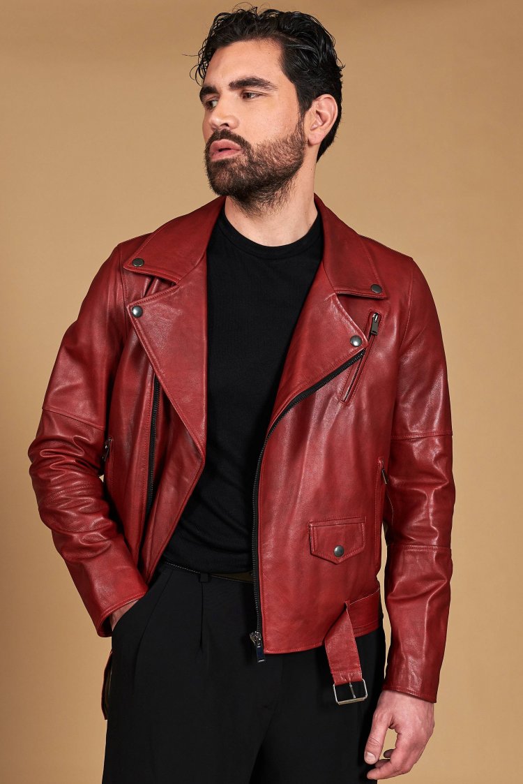 Chiodo biker in pelle rossa...