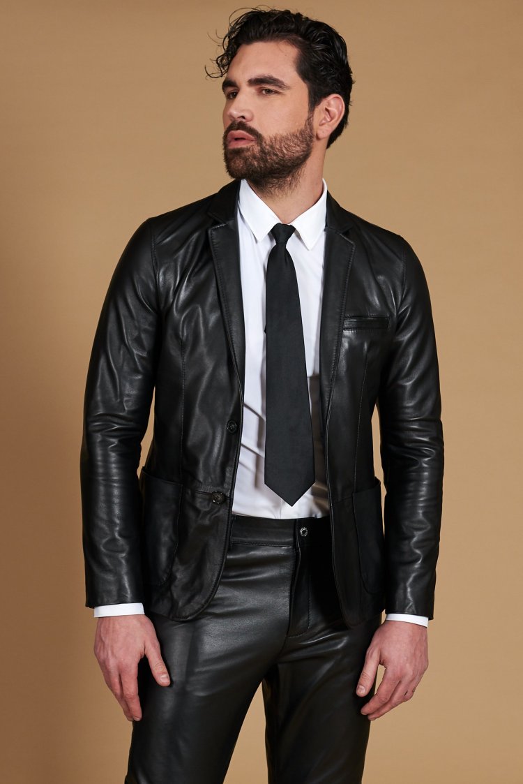 Blazer in pelle nappa nera...